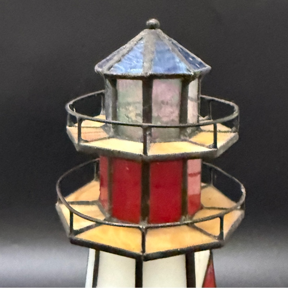 Vintage DALE TIFFANY Stained Glass Lighthouse Lamp 10” Table Desk Lamp - Picture 6 of 17
